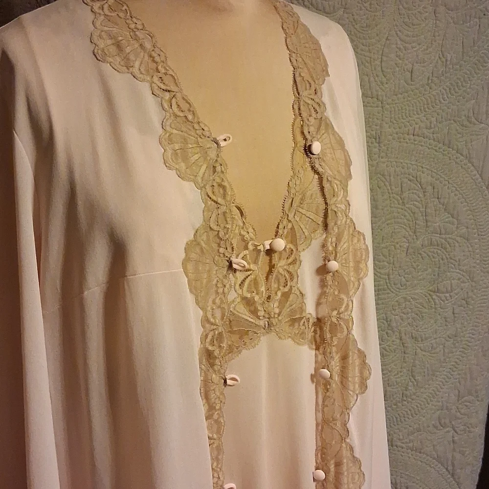 Emilio Pucci Vtg Robe & Chemise Set In Soft Pink W Bronze Lace.  Rare.  Medium